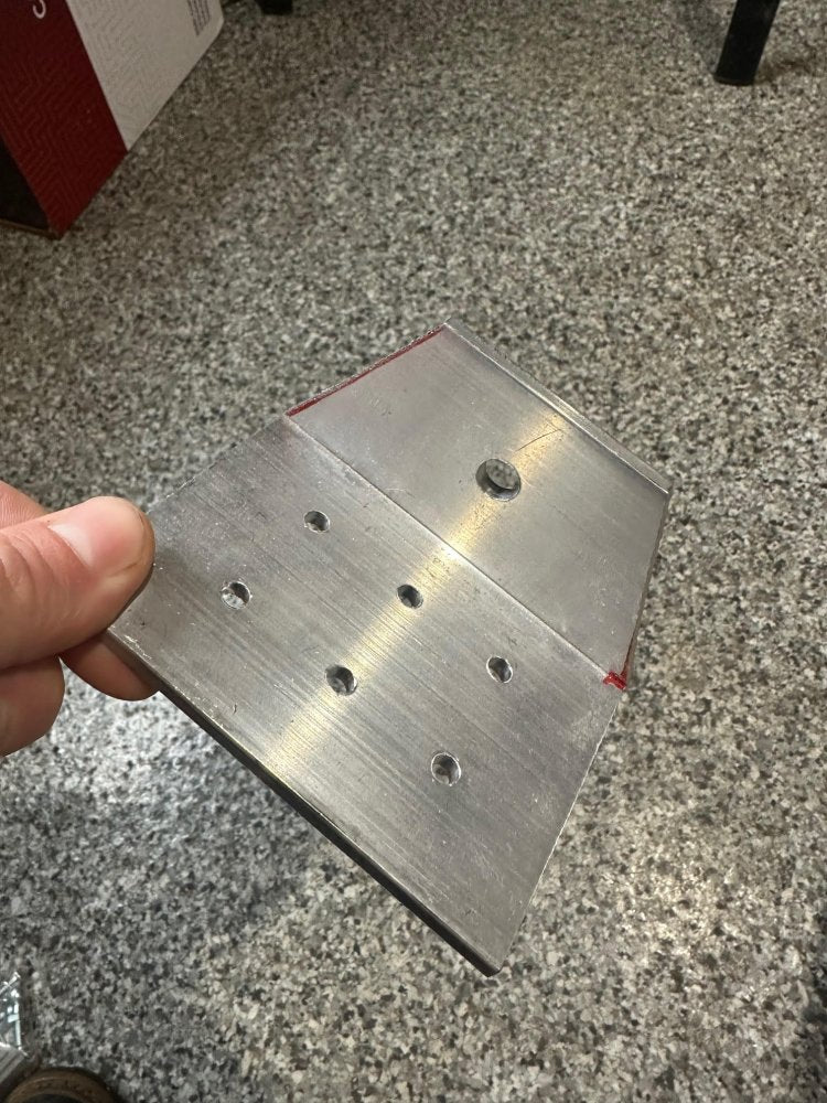 ALCOM ELITE ESCAPE DOOR BRACKET FOR GAS PROPS