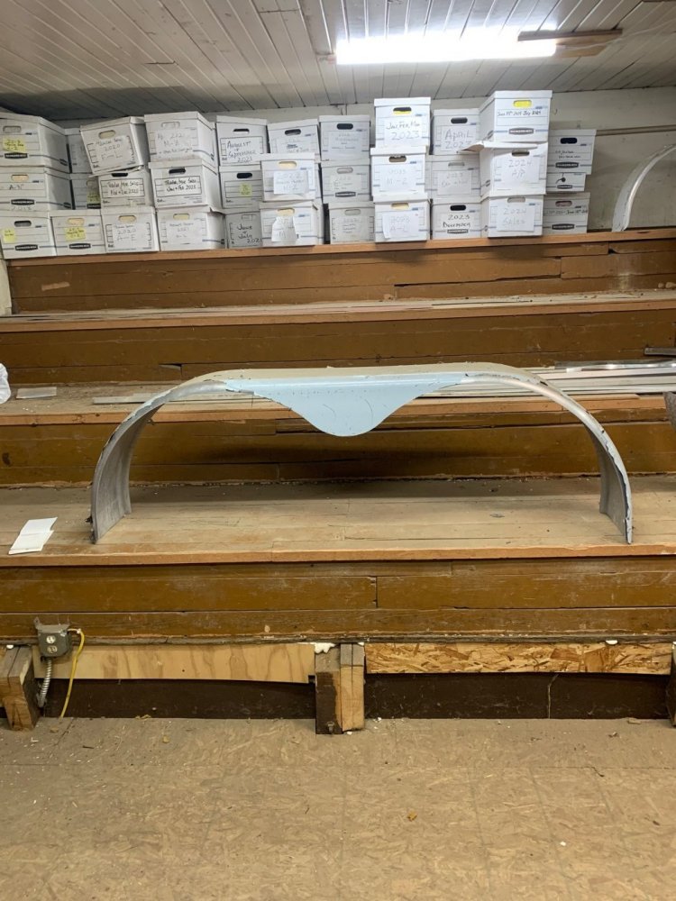 USED ALUMINUM TANDEM AXLE FENDER, SMOOTH, HAS SOME SCUFFS, 13"X74"X23"